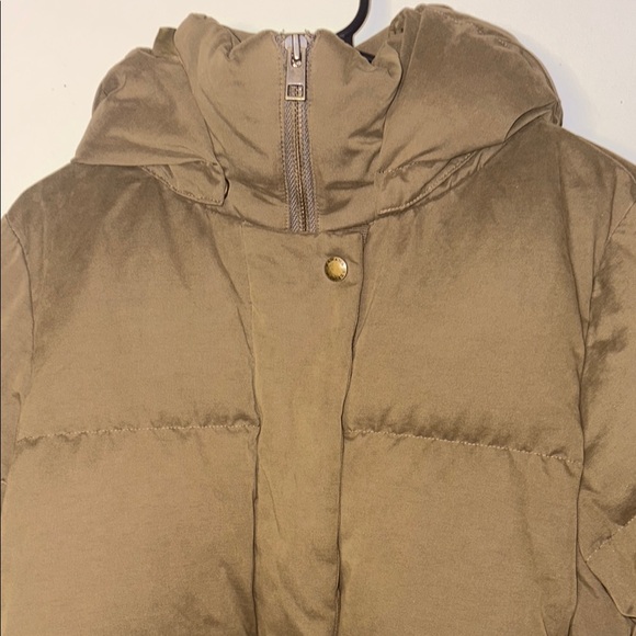 Banana Republic  Puffer Jacket - Picture 4 of 13